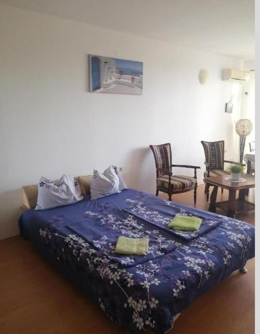 Rose Apartment On The Beach Bjala Exteriör bild